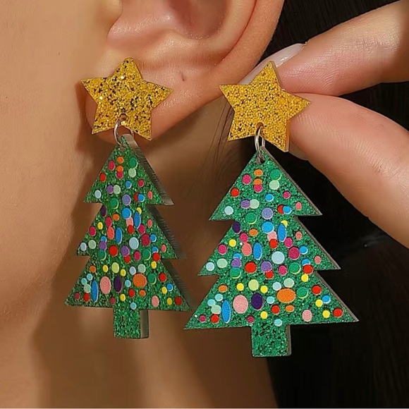 NWT Green Glitter Acrylic Christmas Tree Dangling Earrings Gold Star Polka Dots - Picture 2 of 4